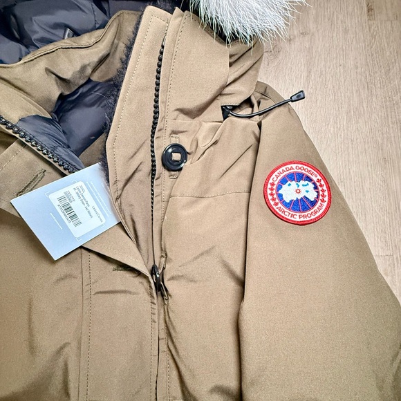 Canada Goose Olive Parka with Real Fur Trim - Picture 2 of 7